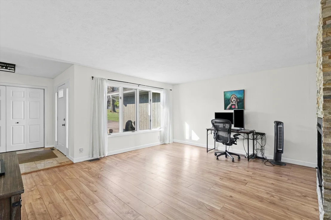 Photo of 1902 Golf Drive