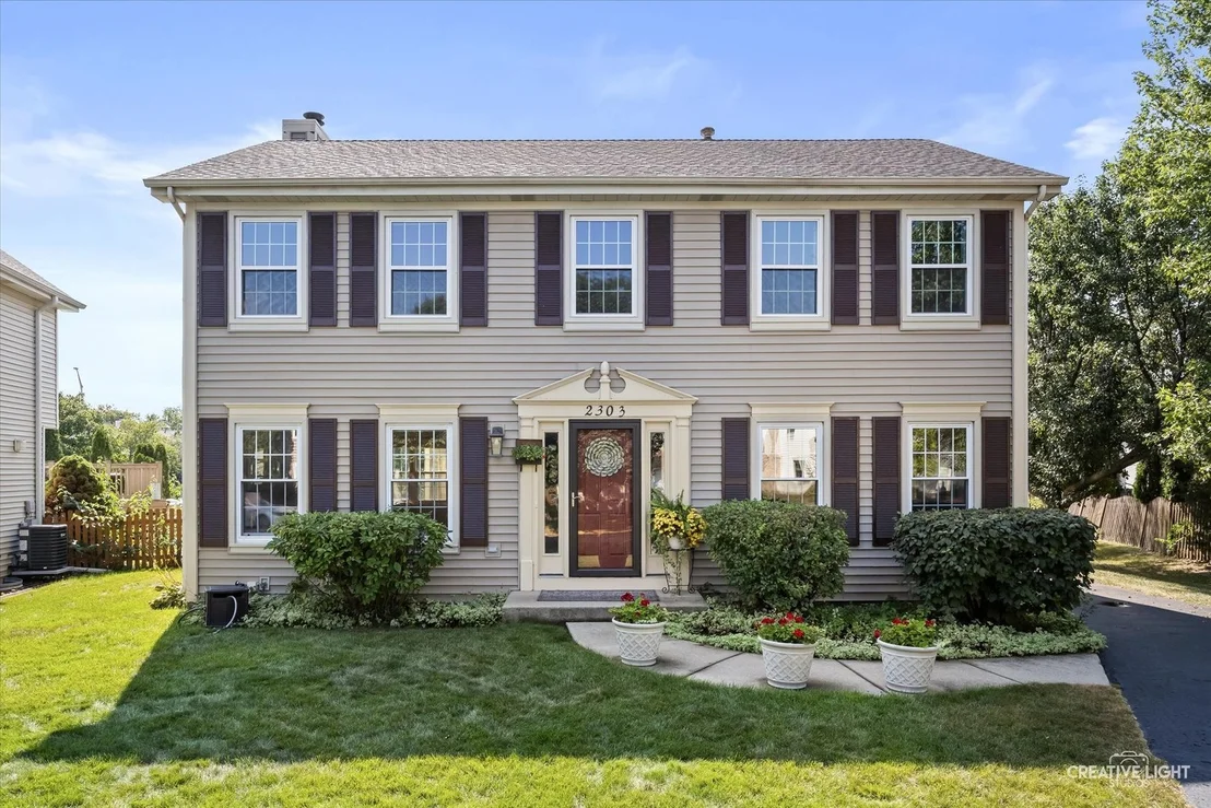 Photo of 2303 Riverside Drive