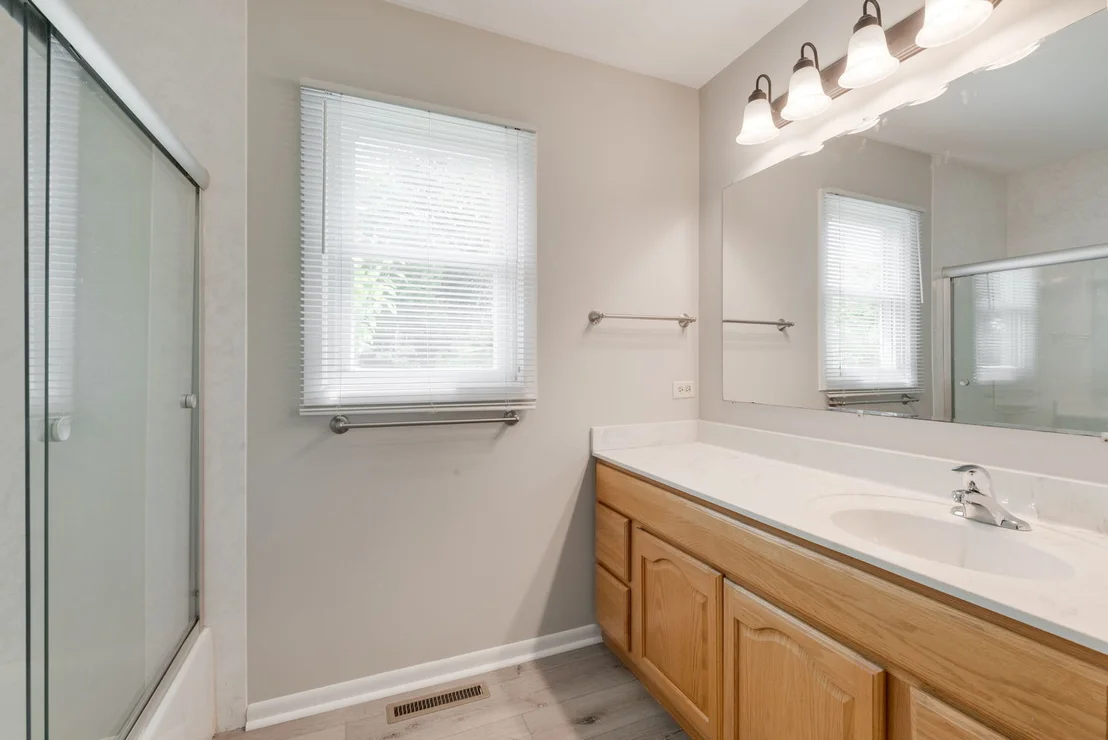 Photo of 901 Hampton Court