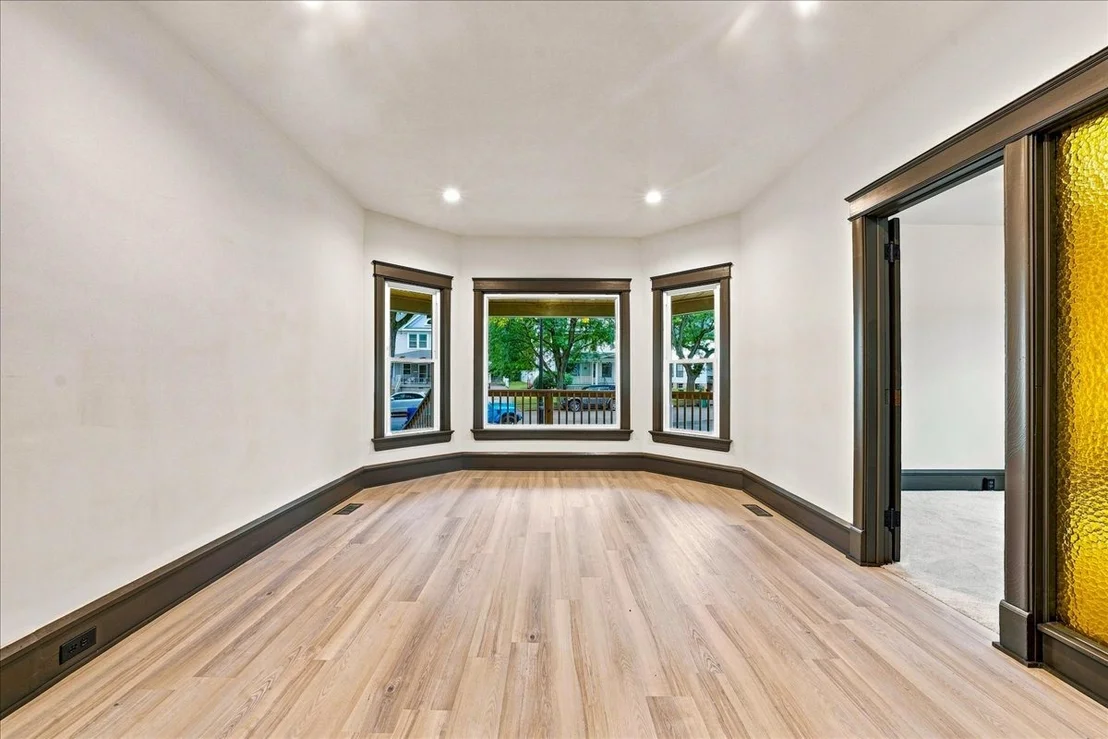 Photo of 417 BUELL Avenue