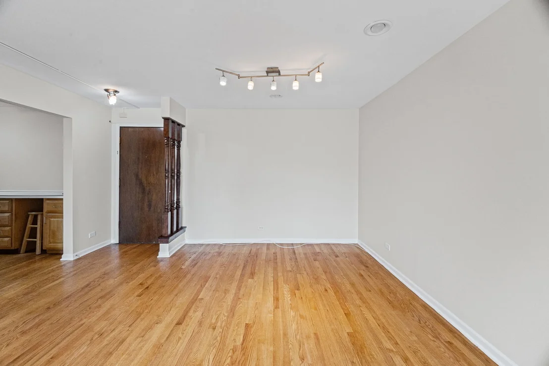 Photo of Unit 4F at 1500 Harbour Drive