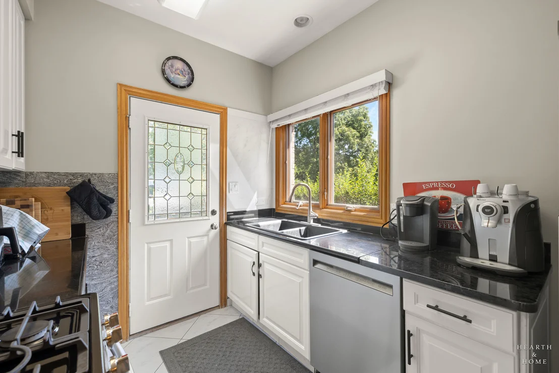 Photo of 1760 W Whispering Court