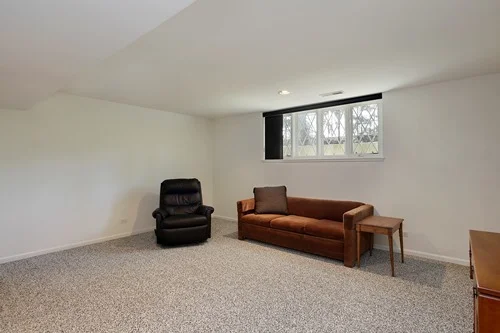 Photo of 894 Poplar Lane