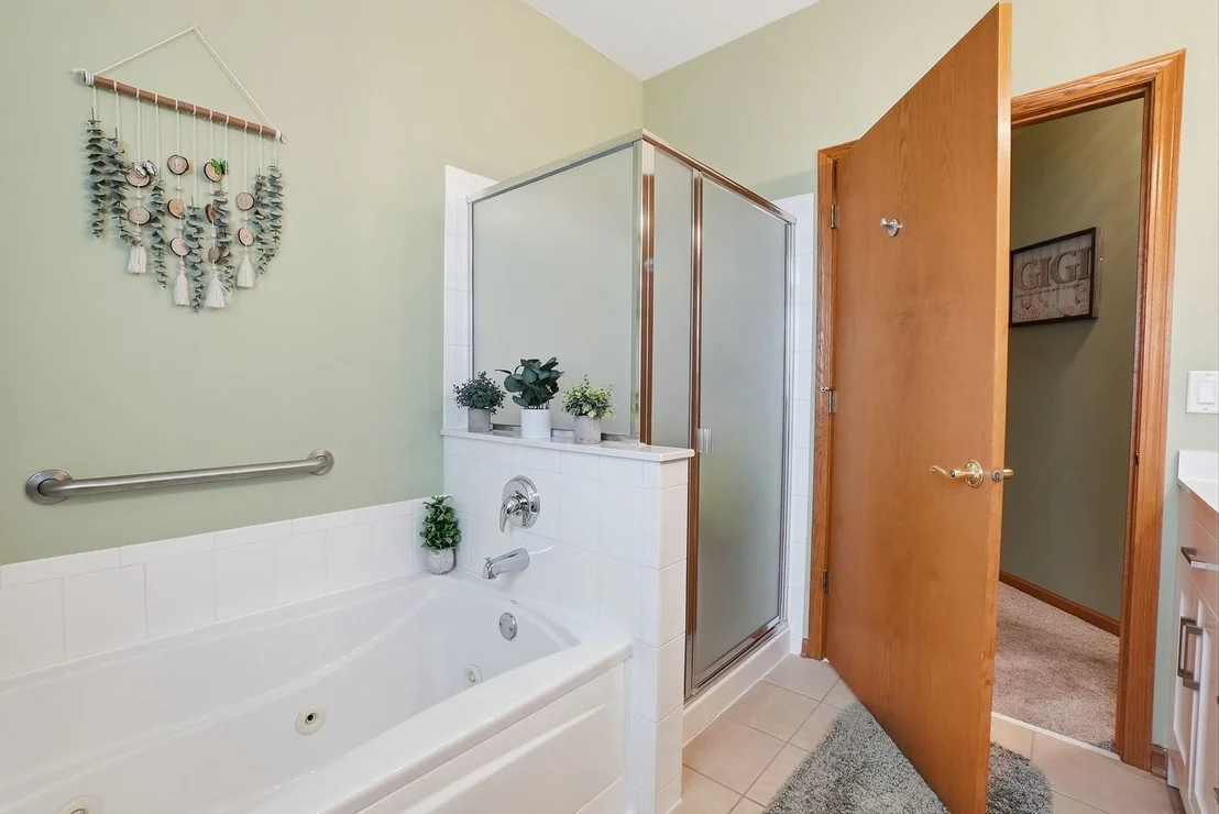 Photo of 16122 Seneca Lake Circle