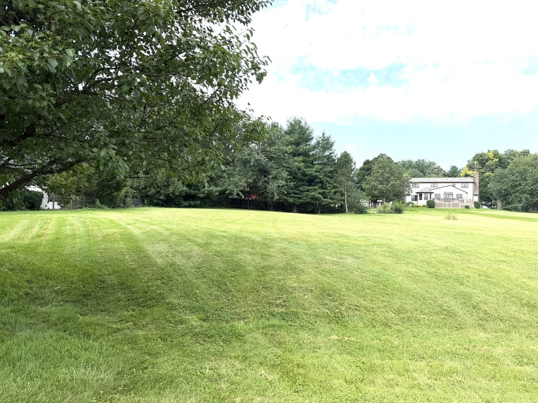Photo of 1725 Heritage Drive