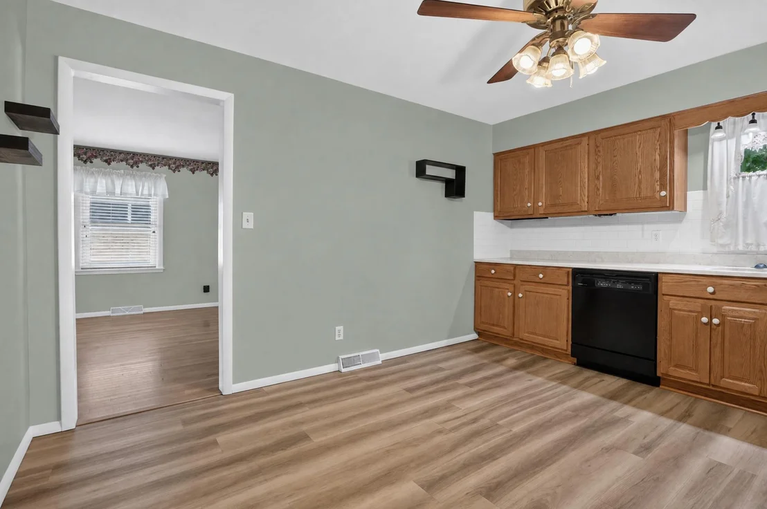 Photo of 1204 Searle Drive