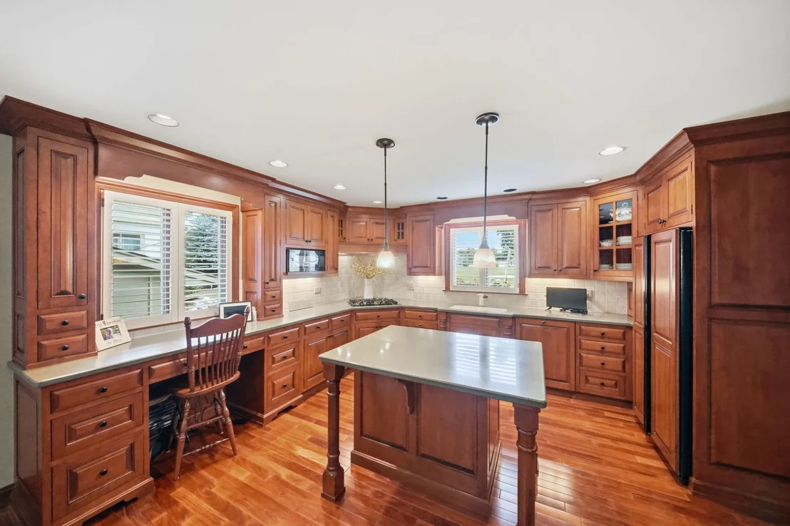 Photo of 534 E Forest Avenue