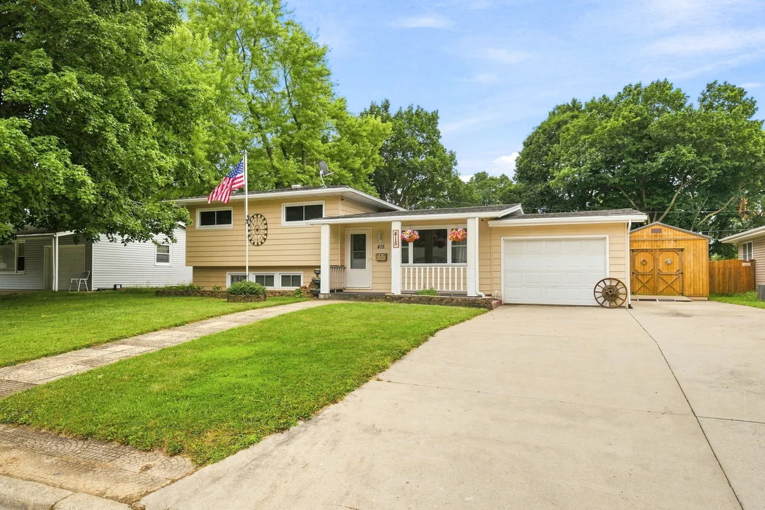 Photo of 415 Maple Drive