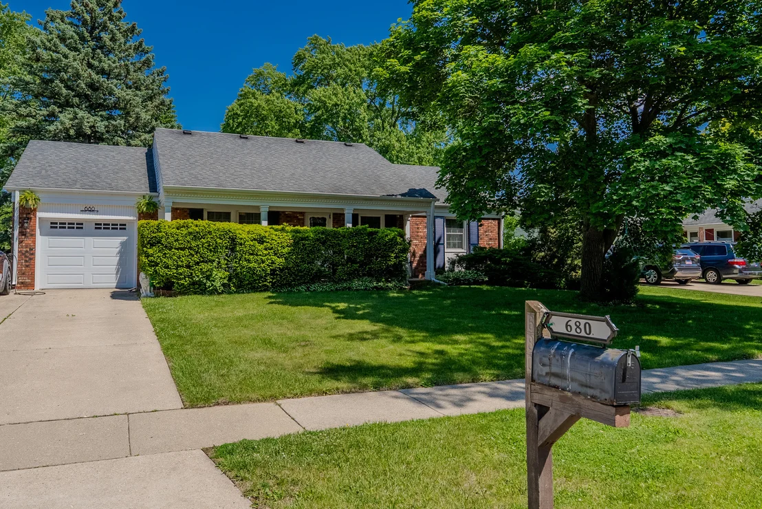 Photo of 680 Indian Spring Lane