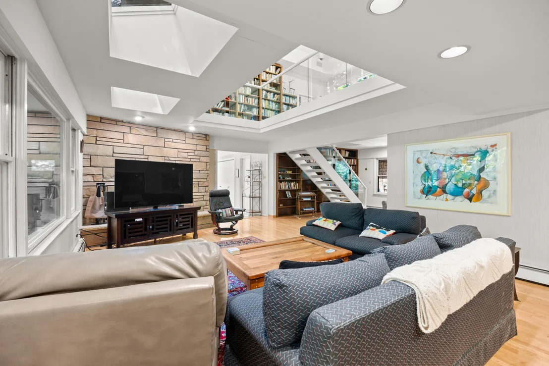 Photo of 2975 Arrowwood Trail