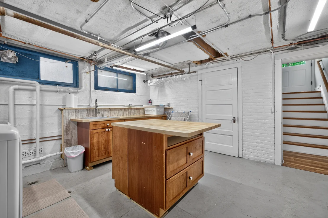 Photo of 729 W Downer Place