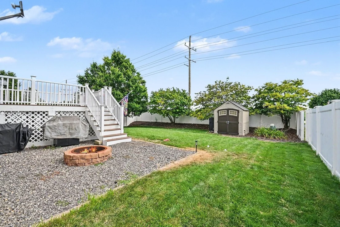 Photo of 15897 ROLLAND Drive