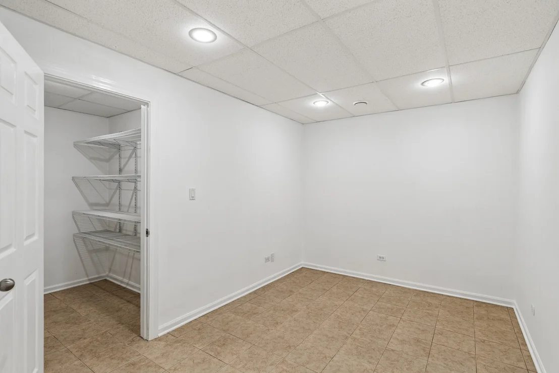 Photo of 955 Blackburn Drive