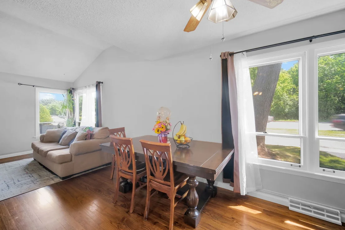 Photo of 1020 Hahn Place