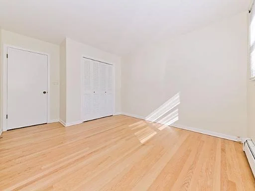 Photo of 2132 Maple