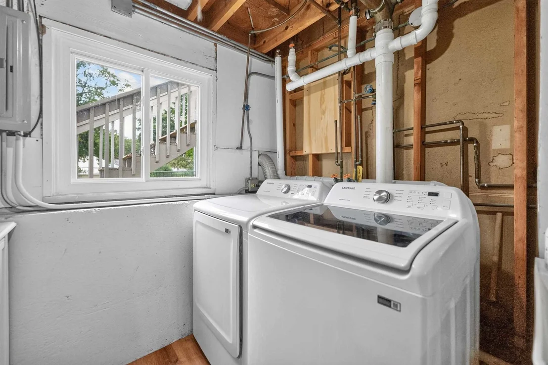 Photo of 535 Edgemont Lane