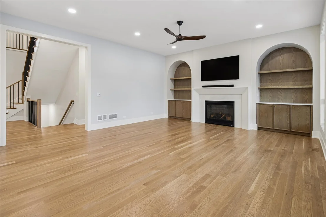Photo of 498 W 3rd Avenue