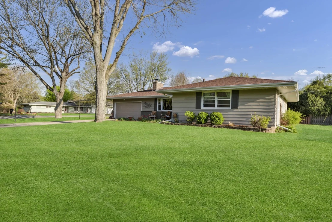 Photo of 405 Thomas Drive