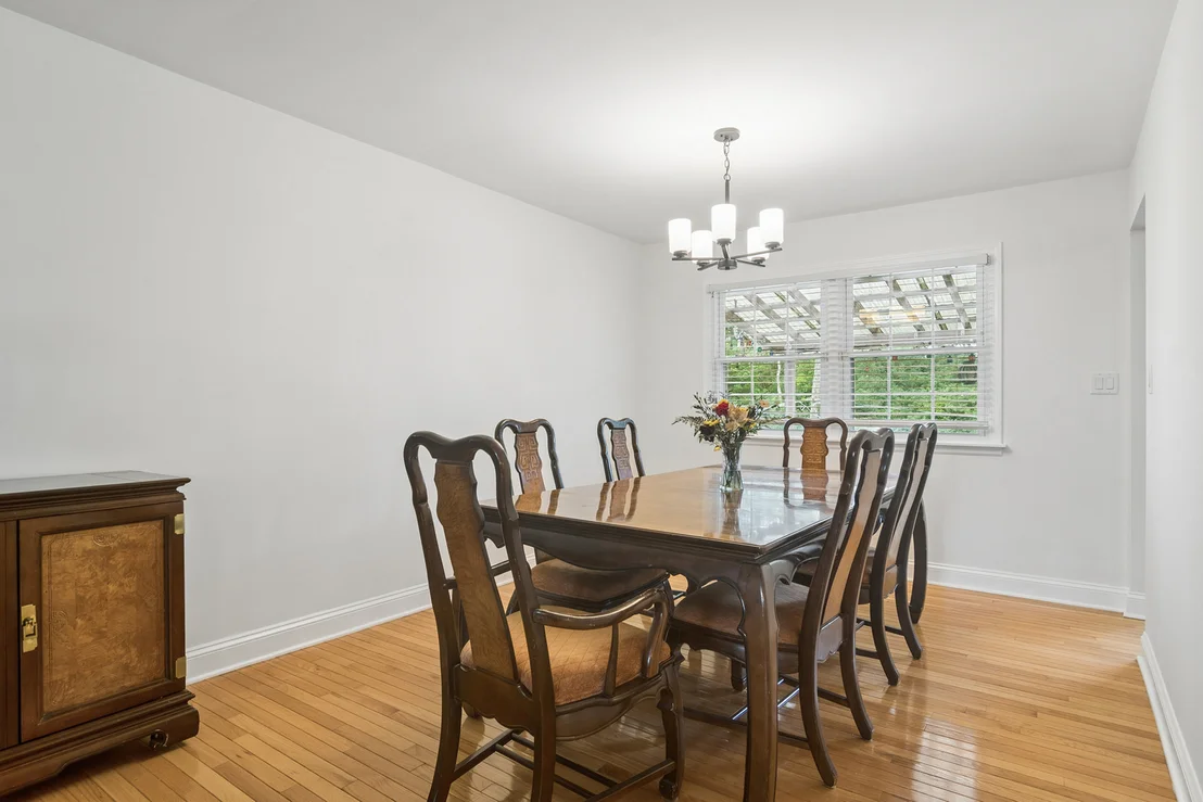 Photo of 1120 Valley Stream Drive