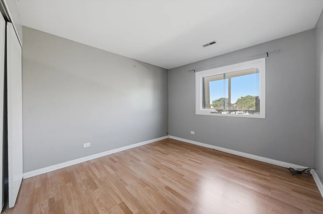 Photo of Unit M5 at 1422 Stonebridge Circle