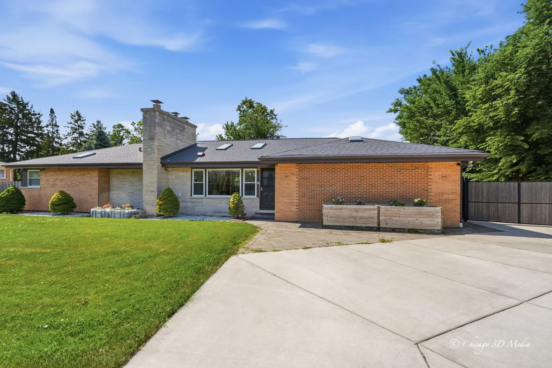 Photo of 95 E Thacker Street