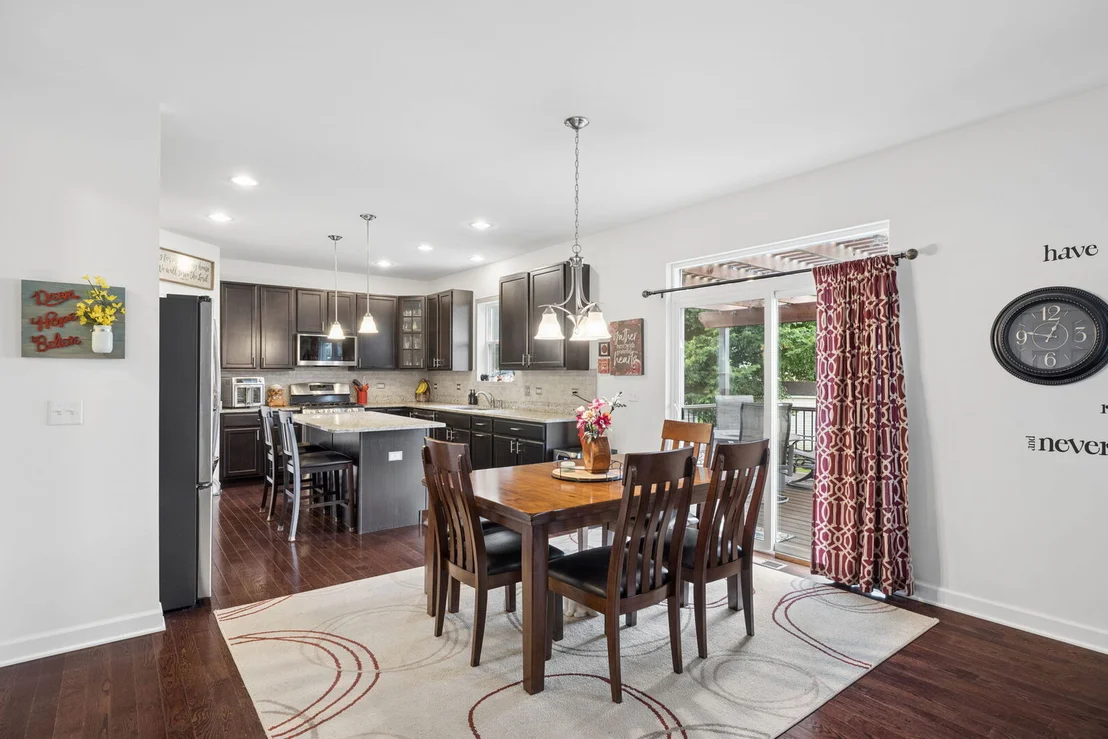 Photo of 903 Foxview Drive