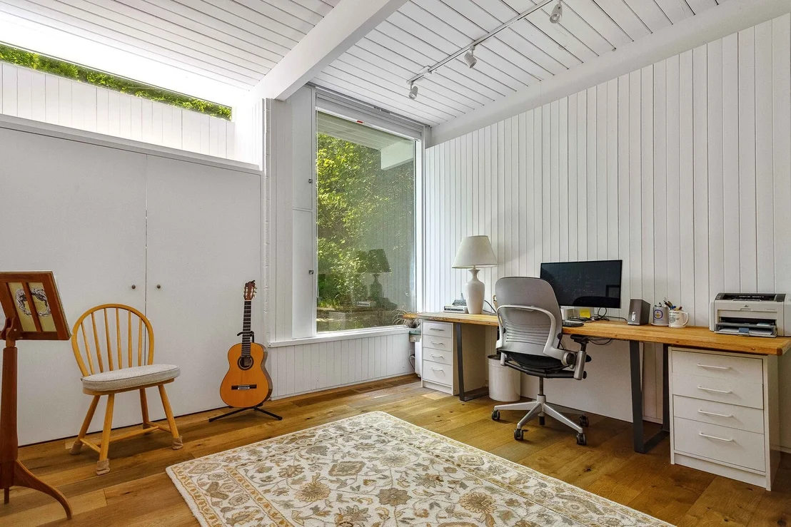 Photo of 151 Maple Avenue
