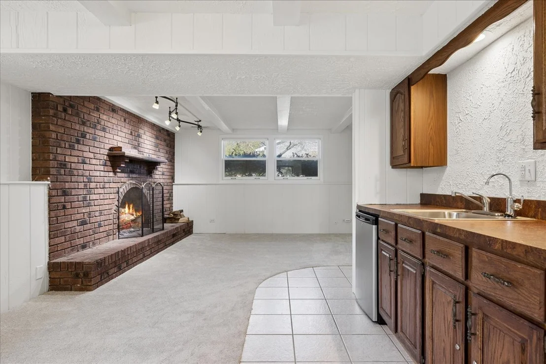Photo of 4140 Portage Lane