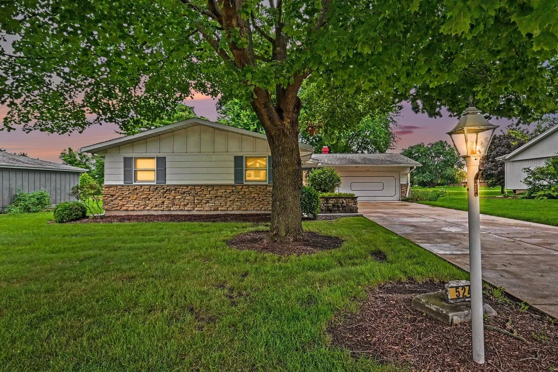 Photo of 524 Parkside Drive