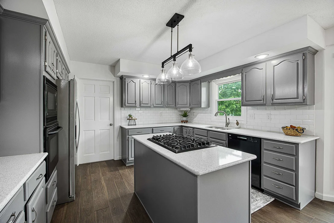Photo of 1202 Kenneth Drive