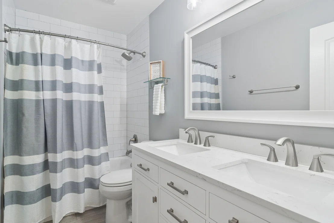 Photo of 634 Raintree Road
