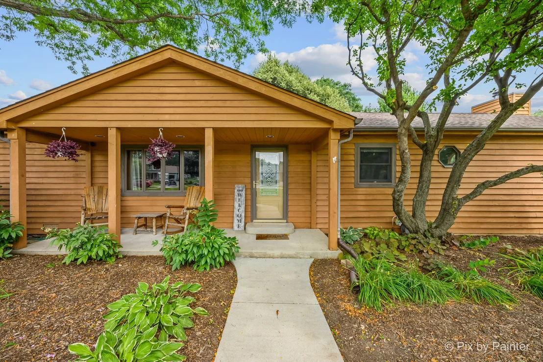 Photo of 2116 N Pebble Drive