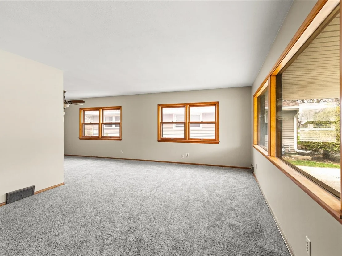 Photo of 324 Fairview Boulevard