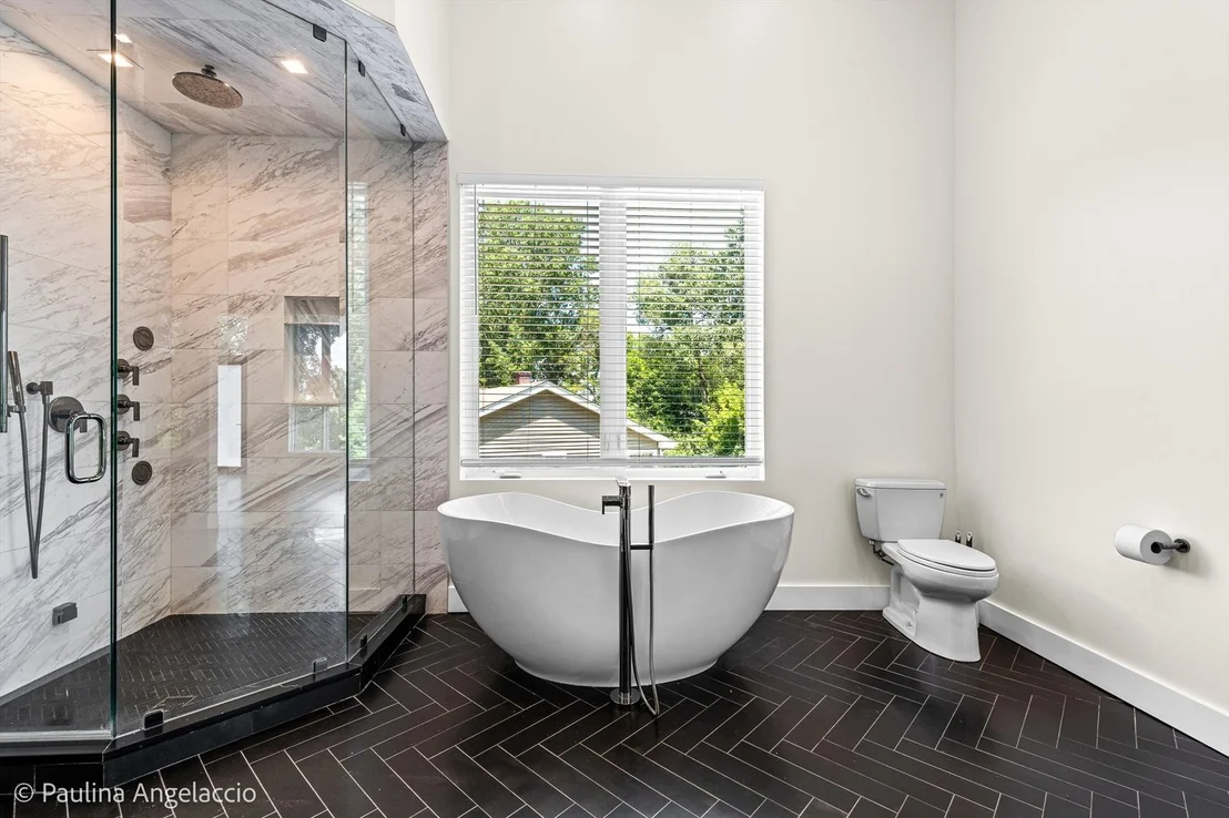 Photo of 220 Astor Place