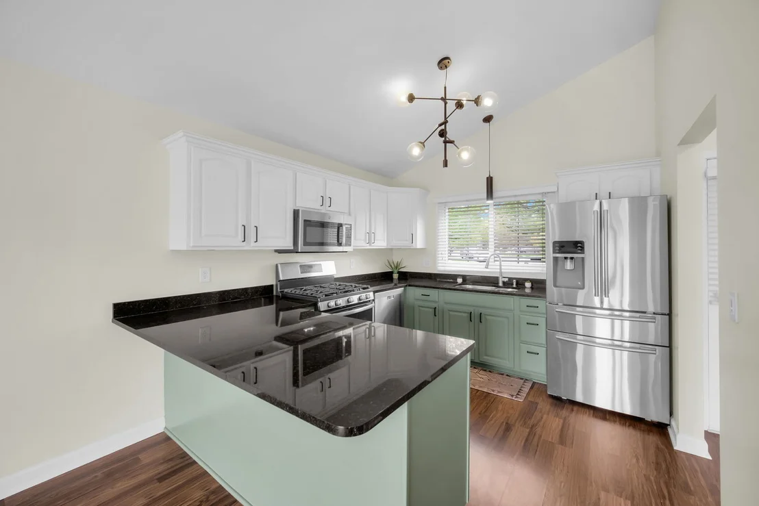 Photo of 115 ABBEYWOOD Circle