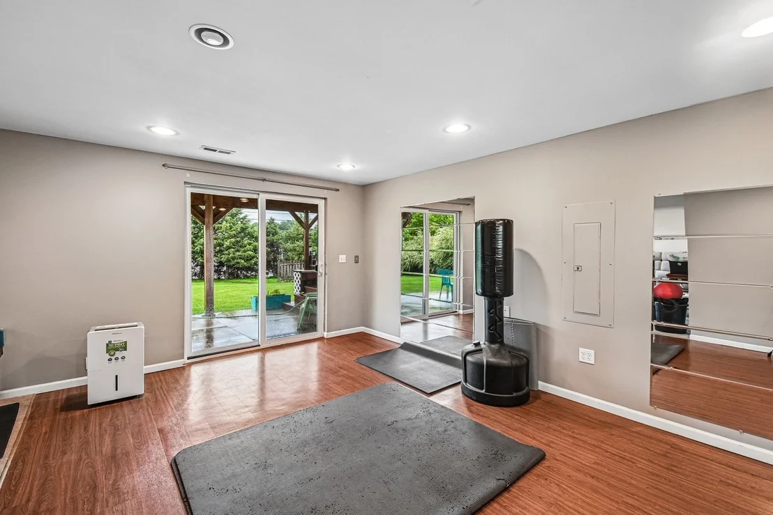 Photo of 1922 Hemlock Drive