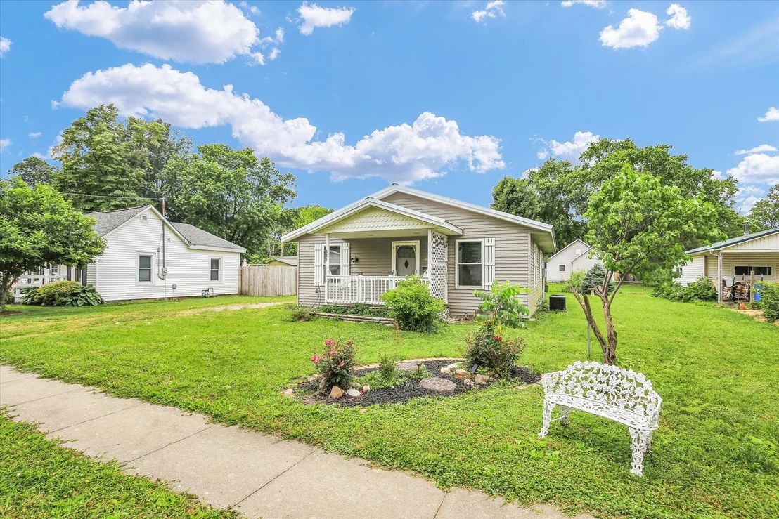 Photo of 521 N McClellan Street