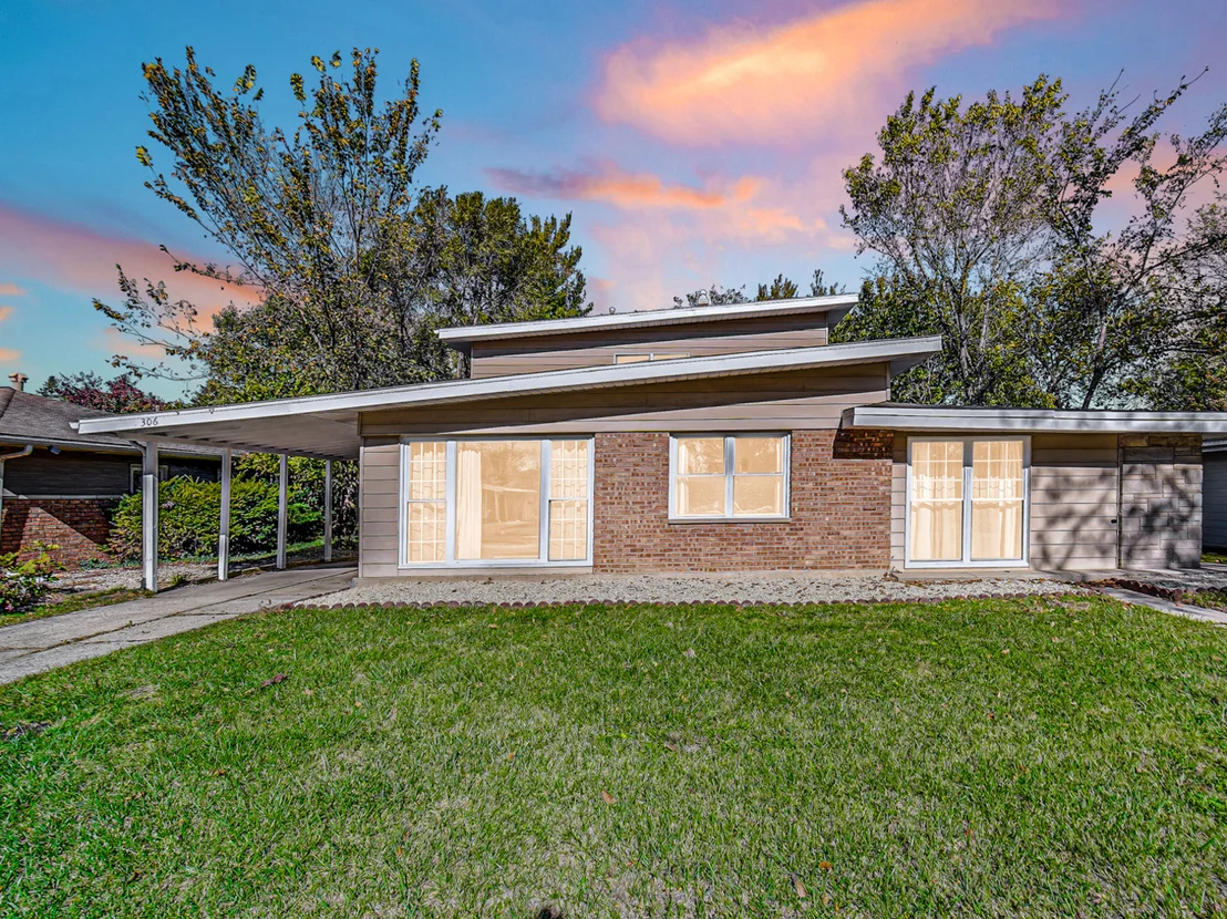 Photo of 306 SIOUX Street
