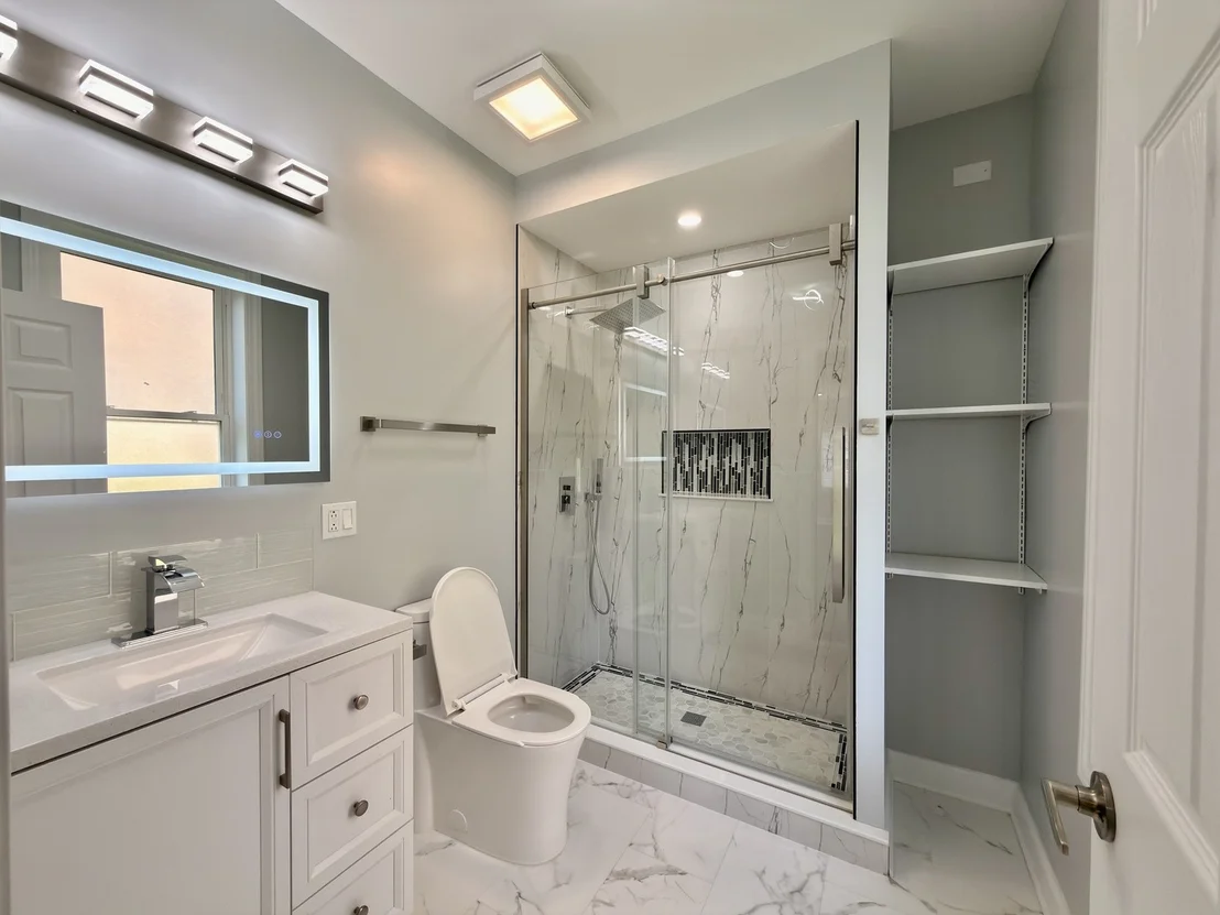 Photo of 4326 W Washington Boulevard