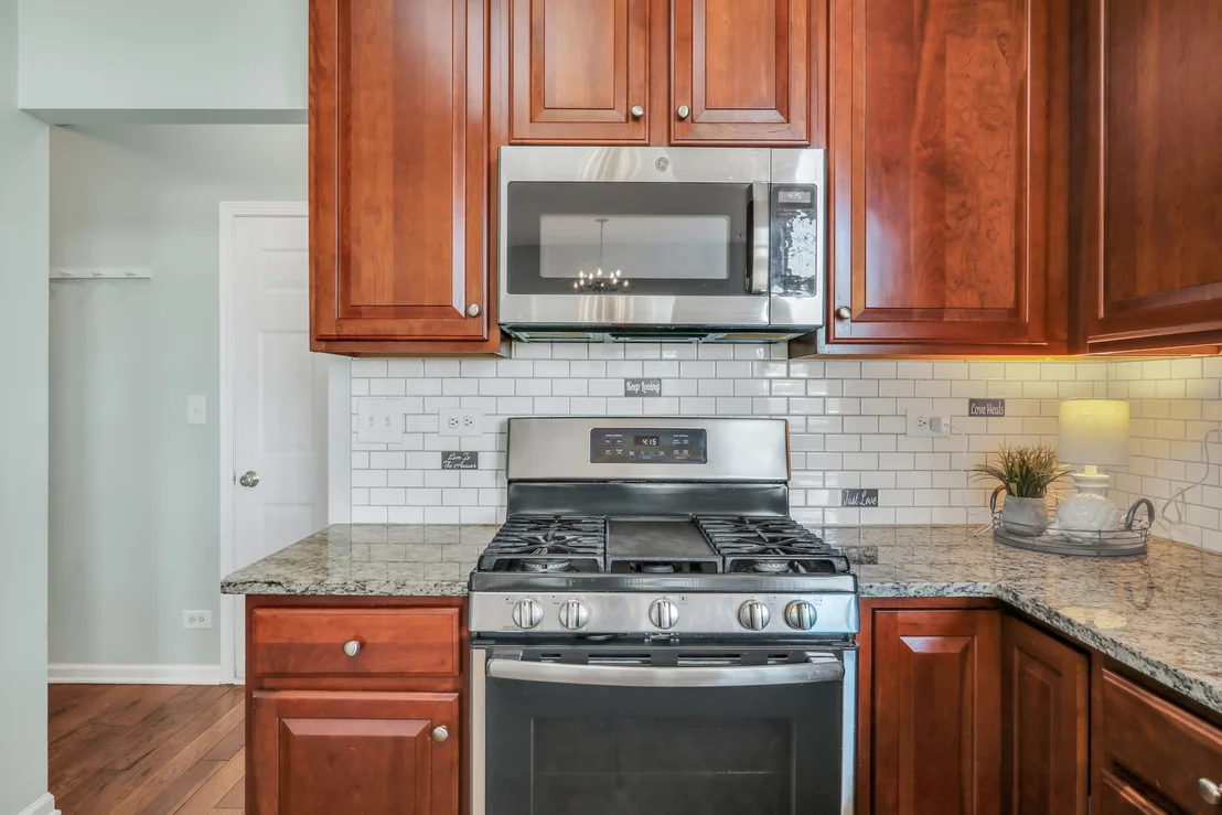 Photo of 2833 Waterfront Avenue