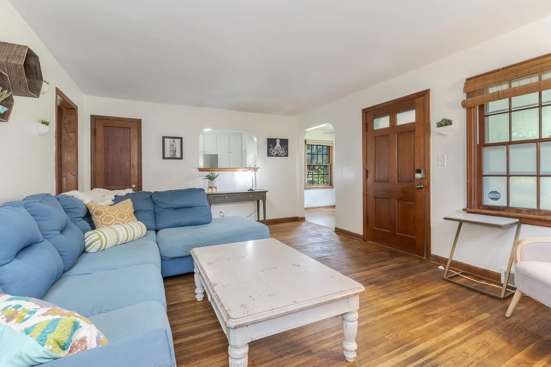 Photo of 821 Normal Avenue