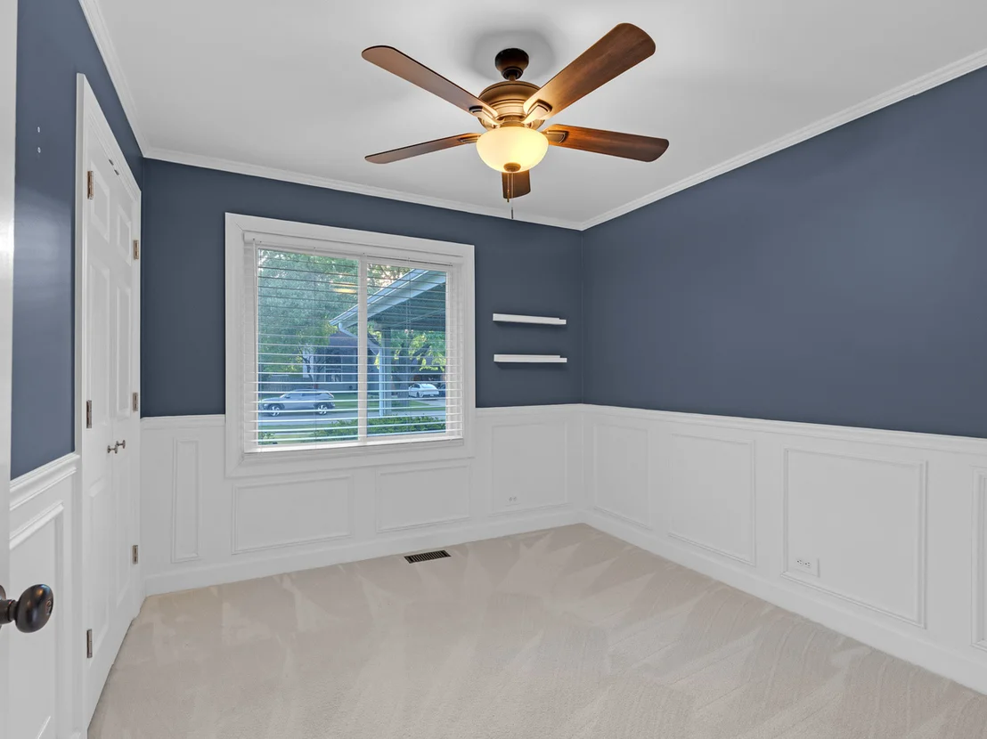 Photo of 1145 N Thackeray Drive