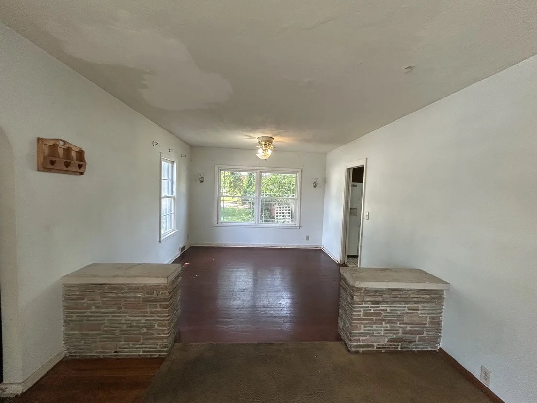 Photo of 165 W 34th Street