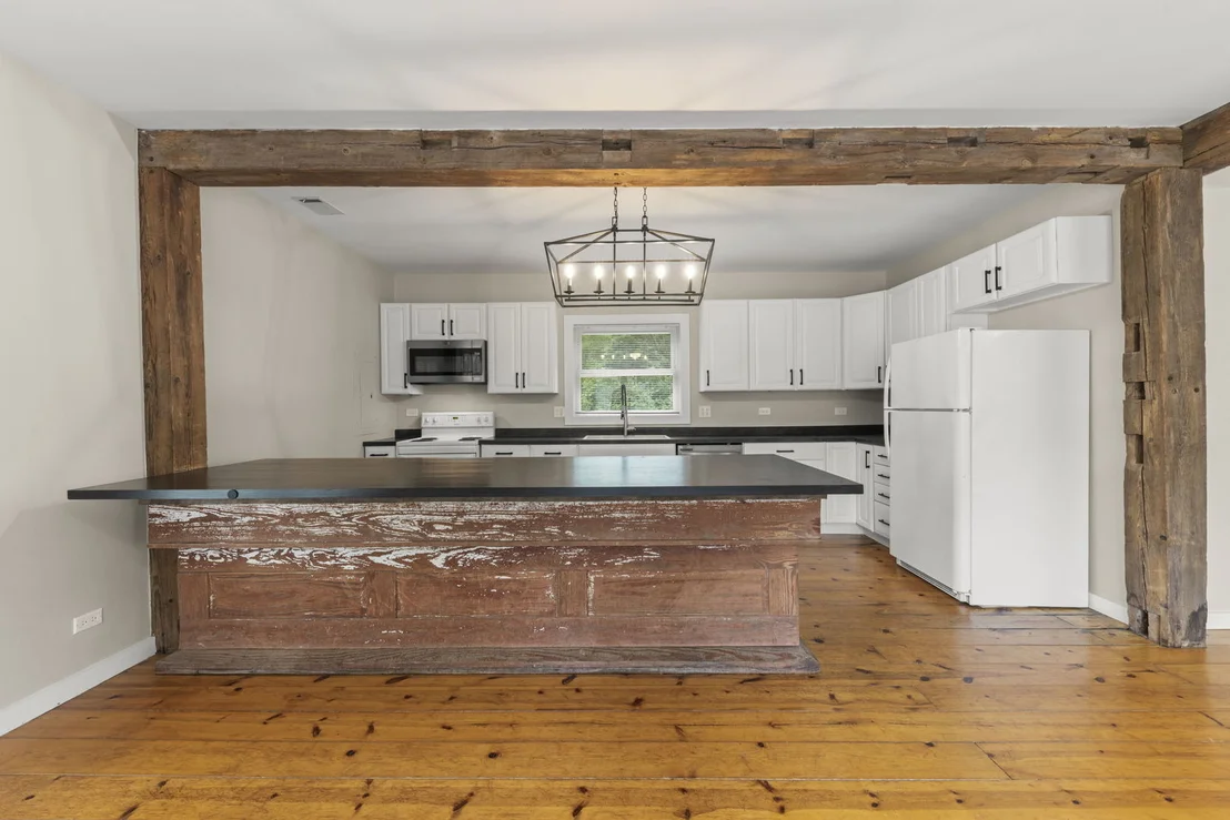 Photo of 7479 Grove Road