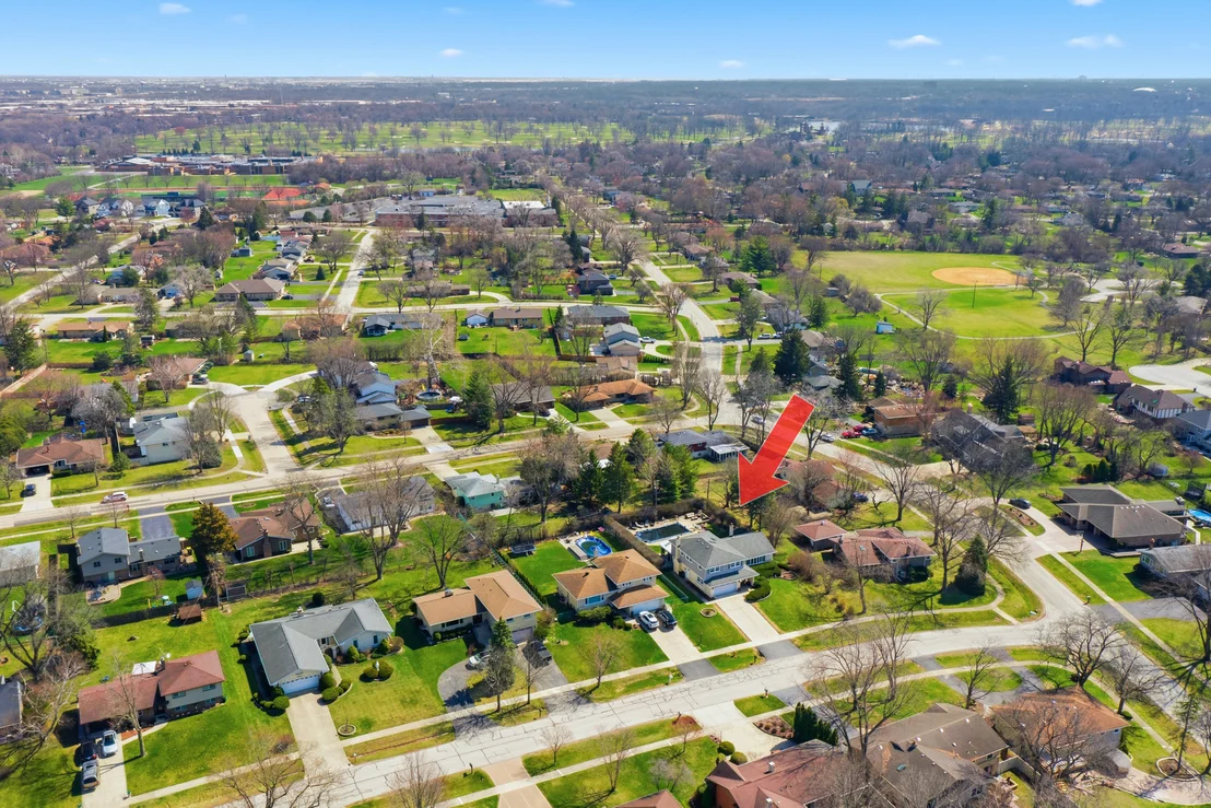 Photo of 715 Pinecroft Drive