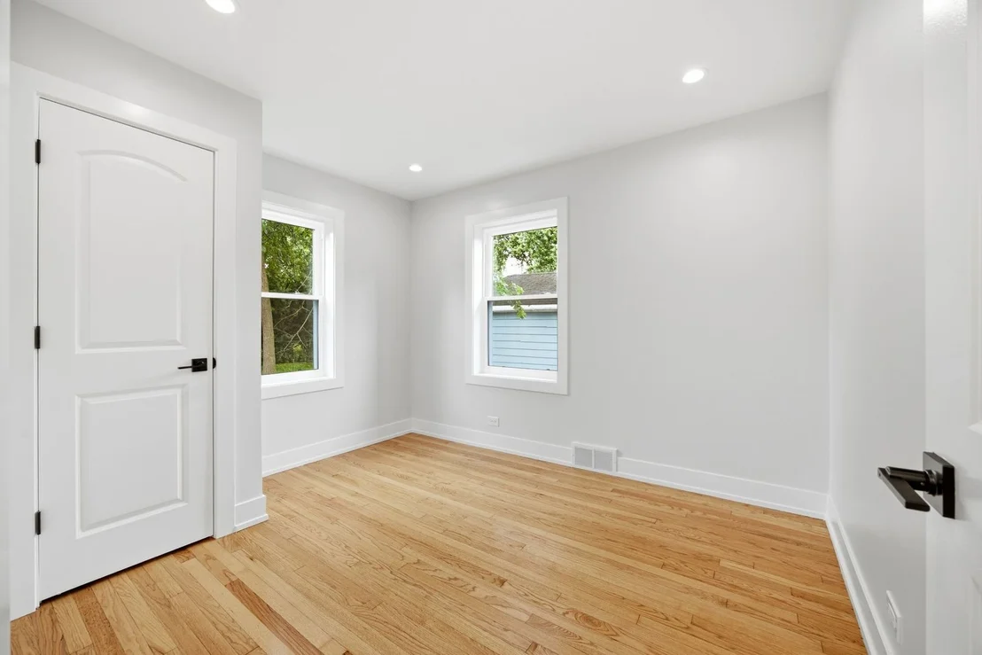 Photo of 1562 Harding Road