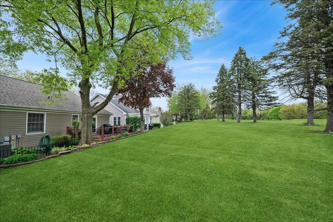 Photo of 569 Rose Lane