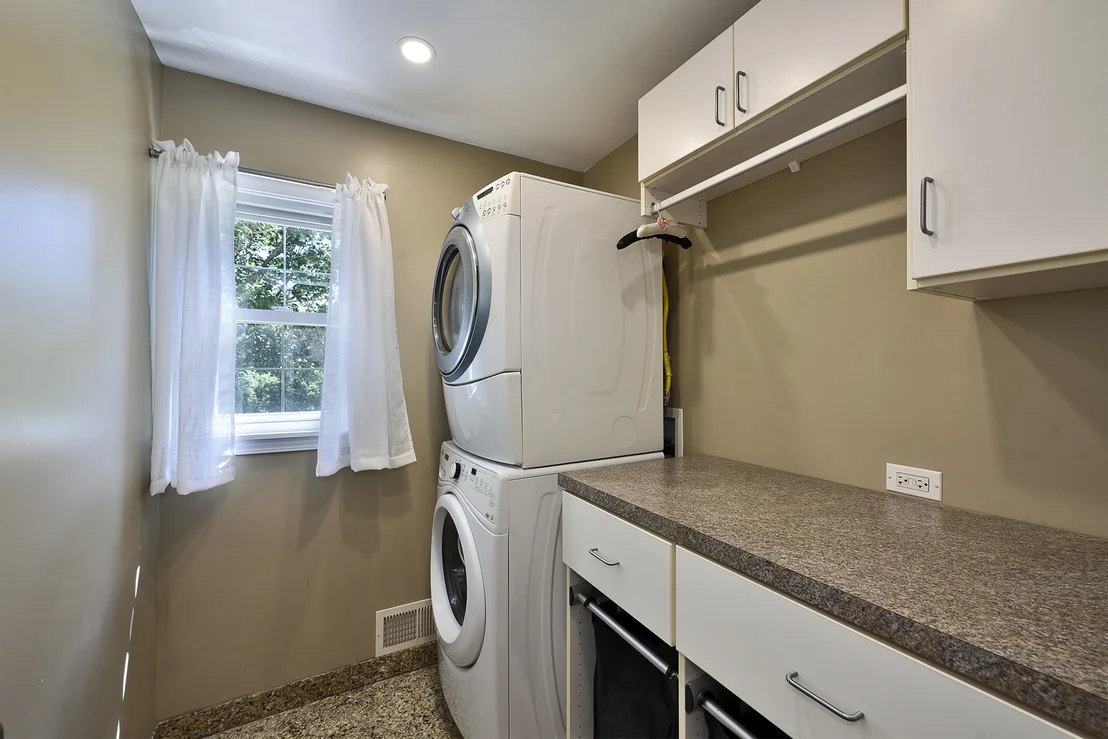 Photo of 381 Grayfriars Lane