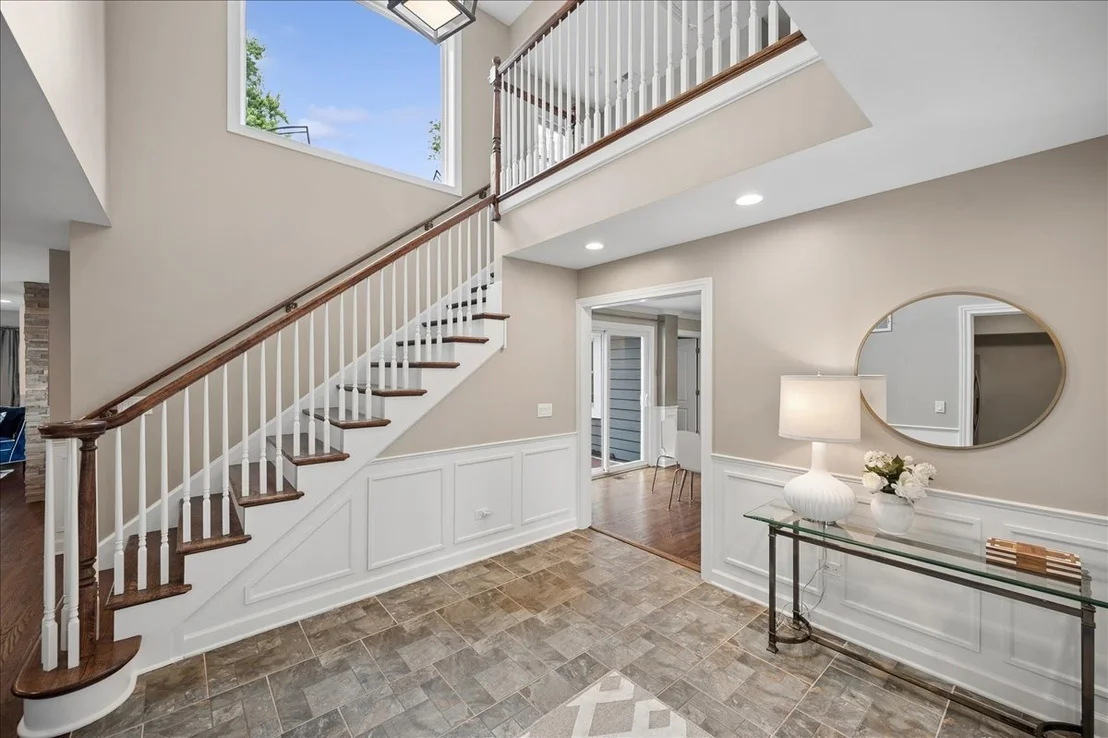 Photo of 586 Earl Drive