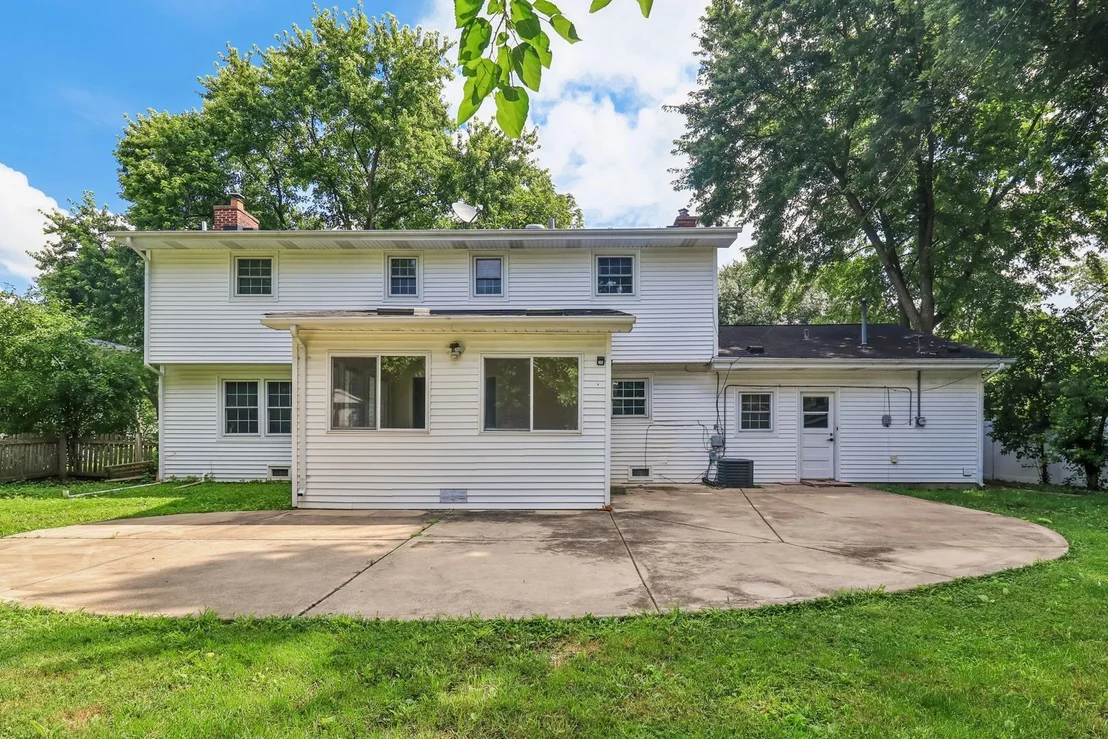 Photo of 1053 Laurel Lane